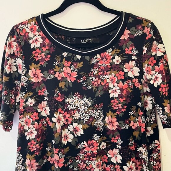 LOFT Red and Pink Fitted Blouse - Picture 3 of 8